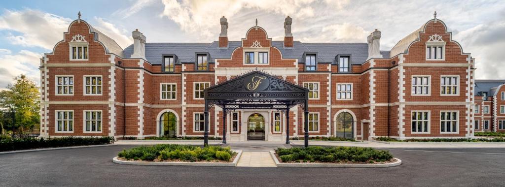 フェアモント ウィンザー パーク (Fairmont Windsor Park) 外観