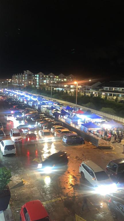 Suasana persekitaran