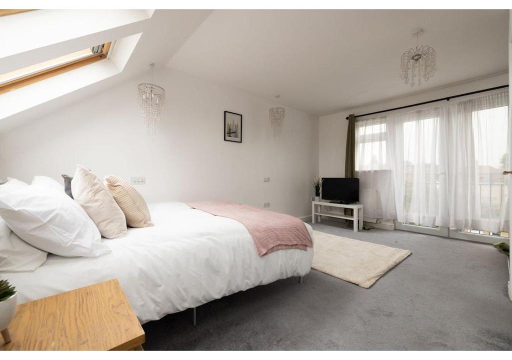 Luxury En-suite with Private Balcony — Hotel in London