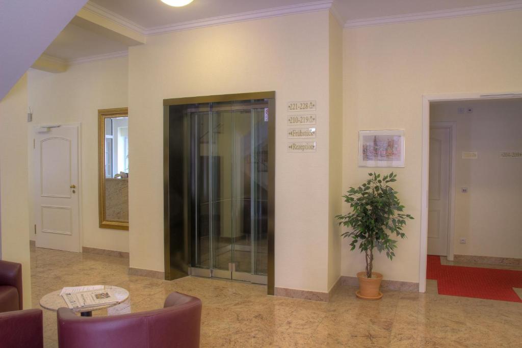 Hotel Hafen Hitzacker - Elbe photo