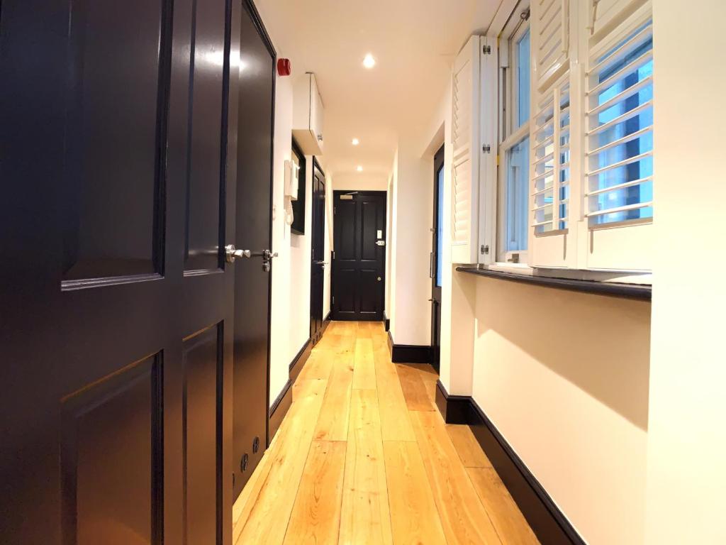 Thames Residences Hyde Park photo
