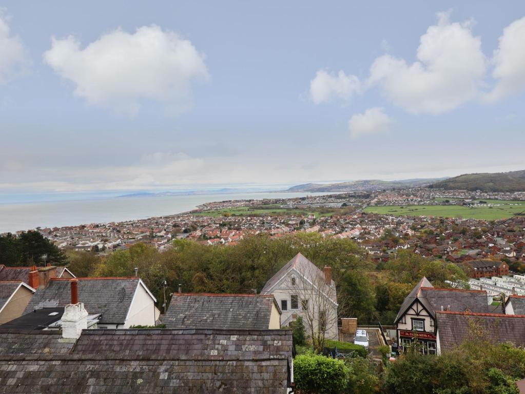 Craiglwyd Bach, Penrhyn Bay photo 8