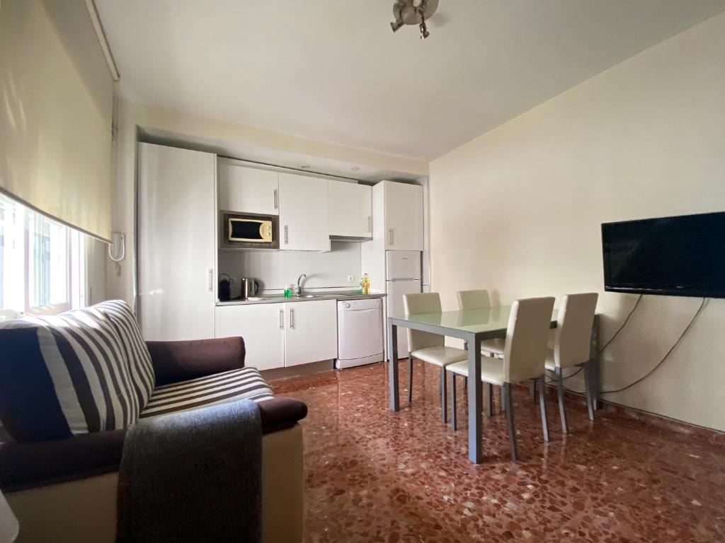 Apartment Wall Center - Aloha Sevilla - 3