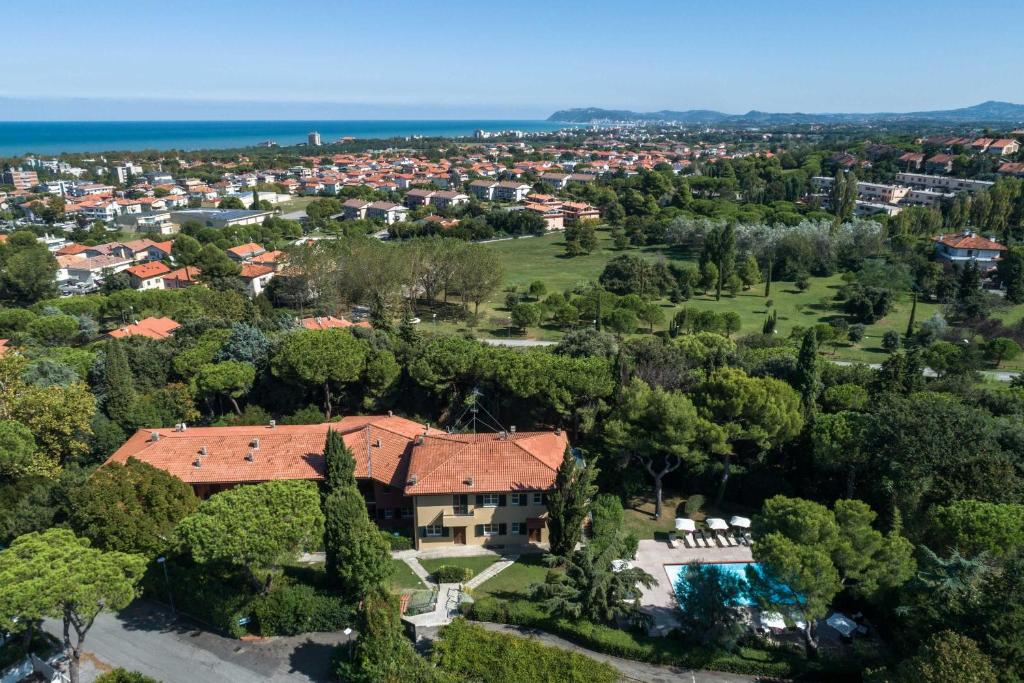 Residenze Al Colle Dei Pini — Hotel in Riccione