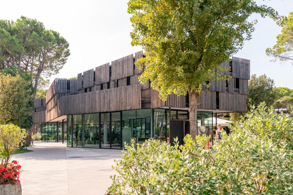 Camping Ca' Savio — Hotel building in Cavallino-Treporti, Veneto