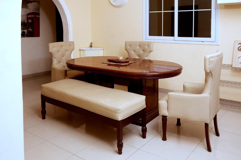 Mcari Suites photo