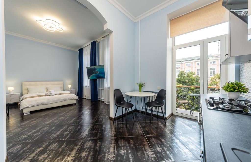 View on Sofievskaya Square, Kyjev