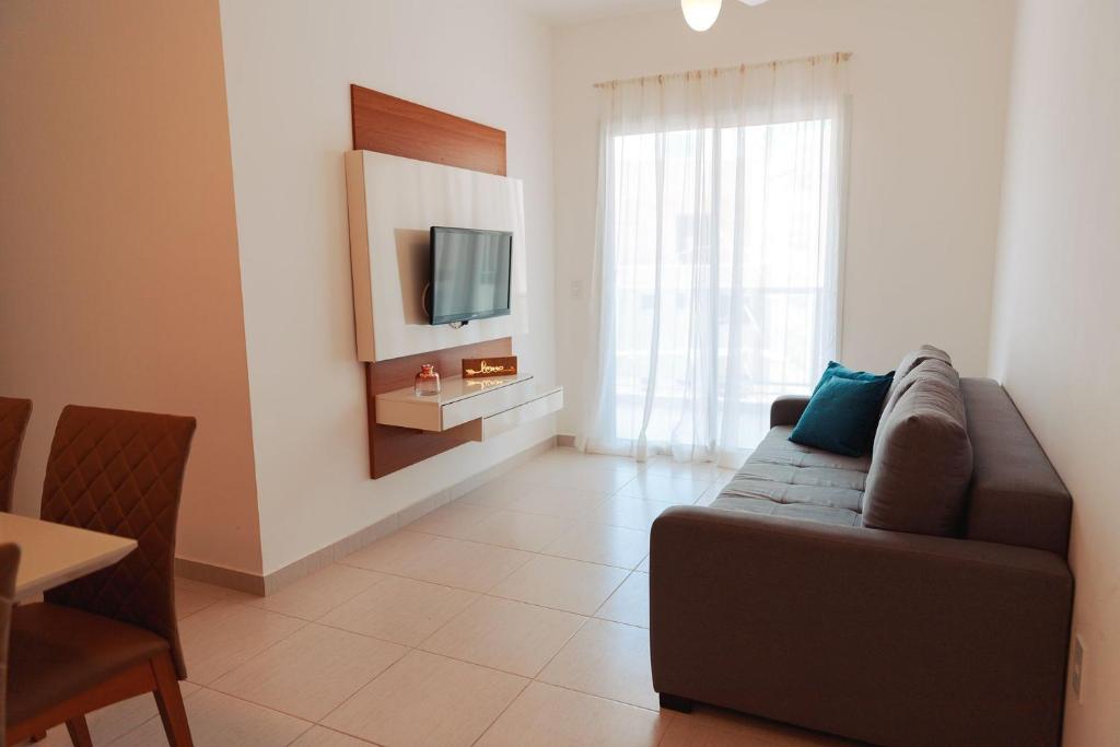 Apto no 3º andar com ar e Wi-Fi a 250 mts do mar!, Ubatuba