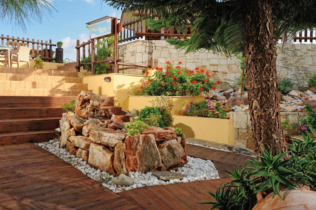 Kreta Natur Live Crete Naturally — Hotel building in Hersonissos