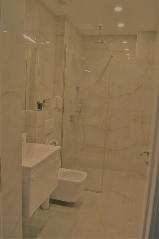 Cozy Central Tirana Apartments photo