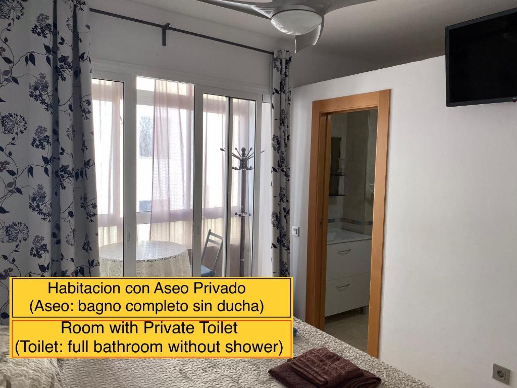 Malaga Centro habitaciones privada en apartamento compartidos — Hotel in Málaga