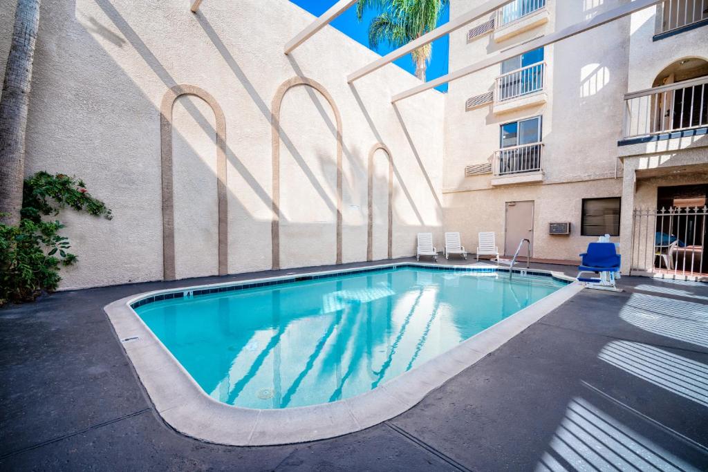 Studio 6 Suites Lawndale, CA South Bay photo