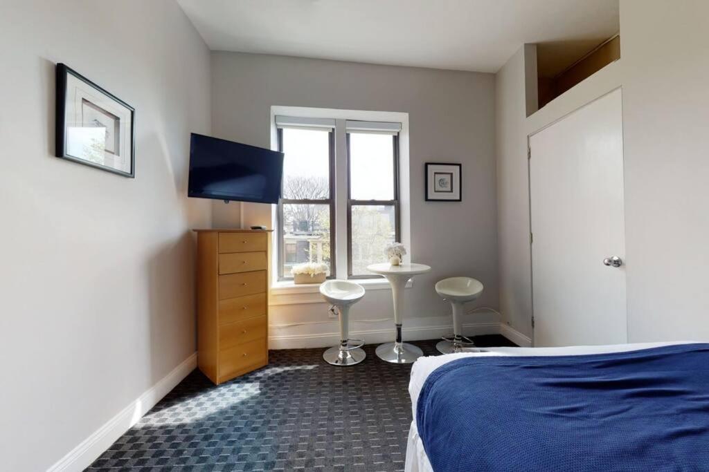 Stylish Downtown Studio in the Boston, C.Ave #34 photo