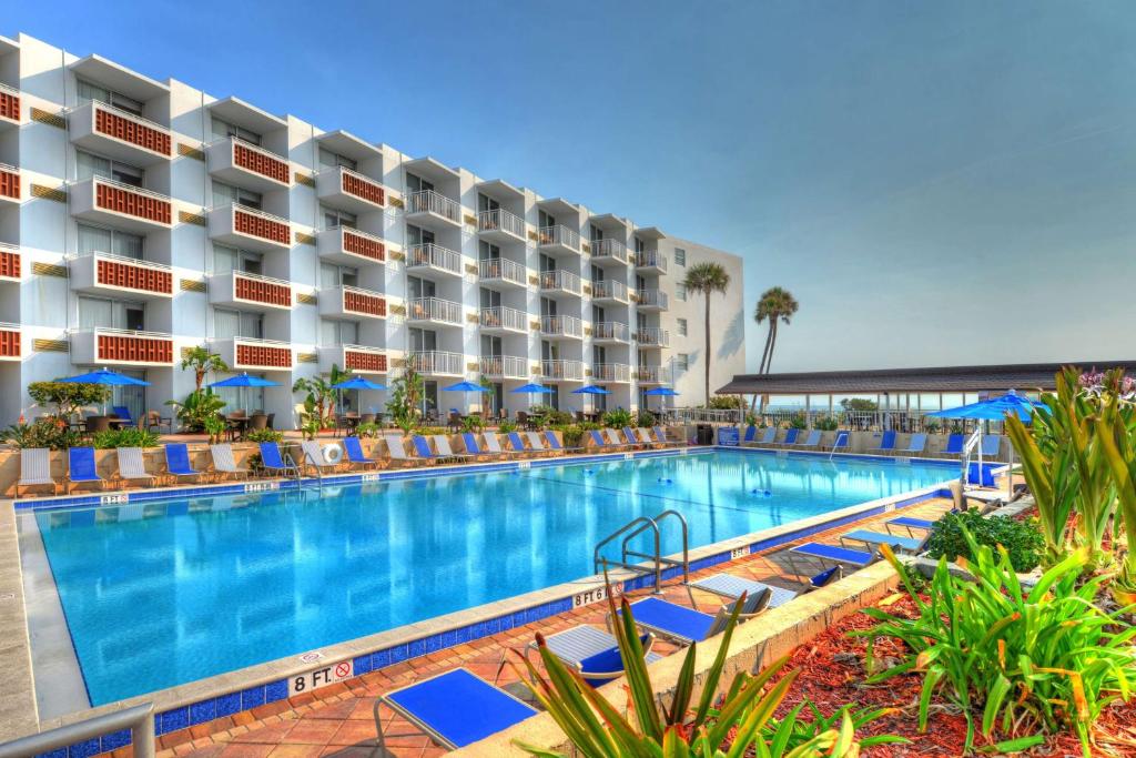 Best Western Aku Tiki Inn photo