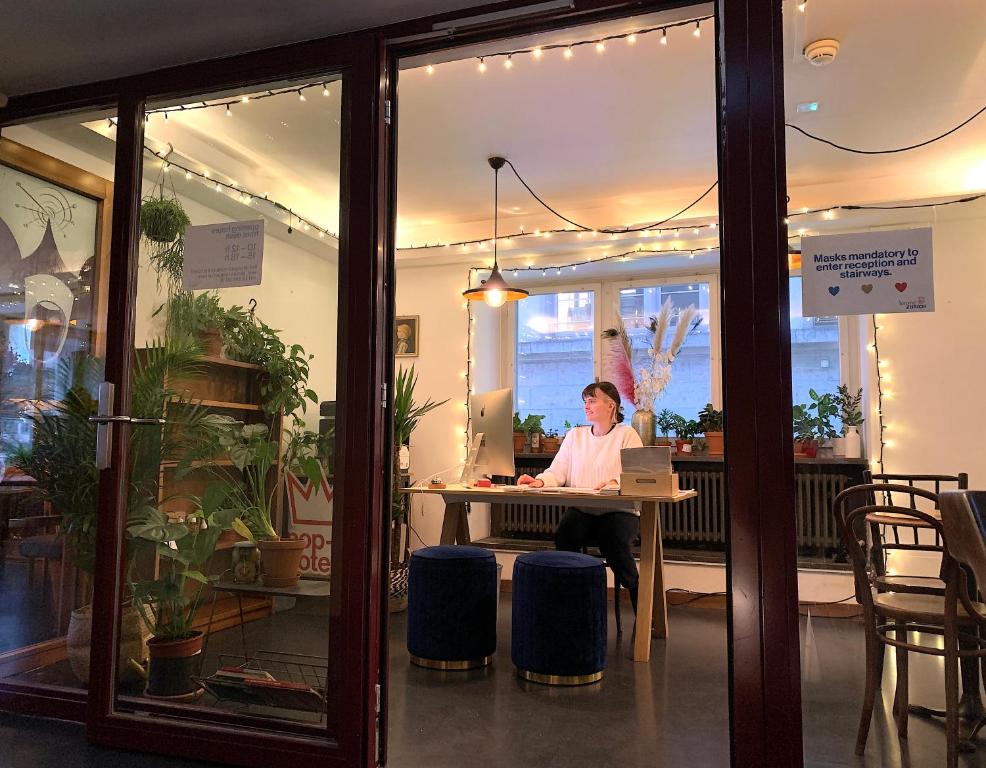 Pop Up Hotel Krone Zurich photo