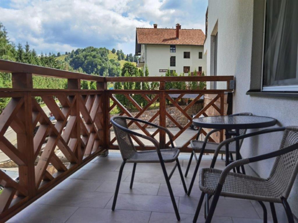 APARTMENTS FOKA - 600m from Gondola ski lift - PROMO photo