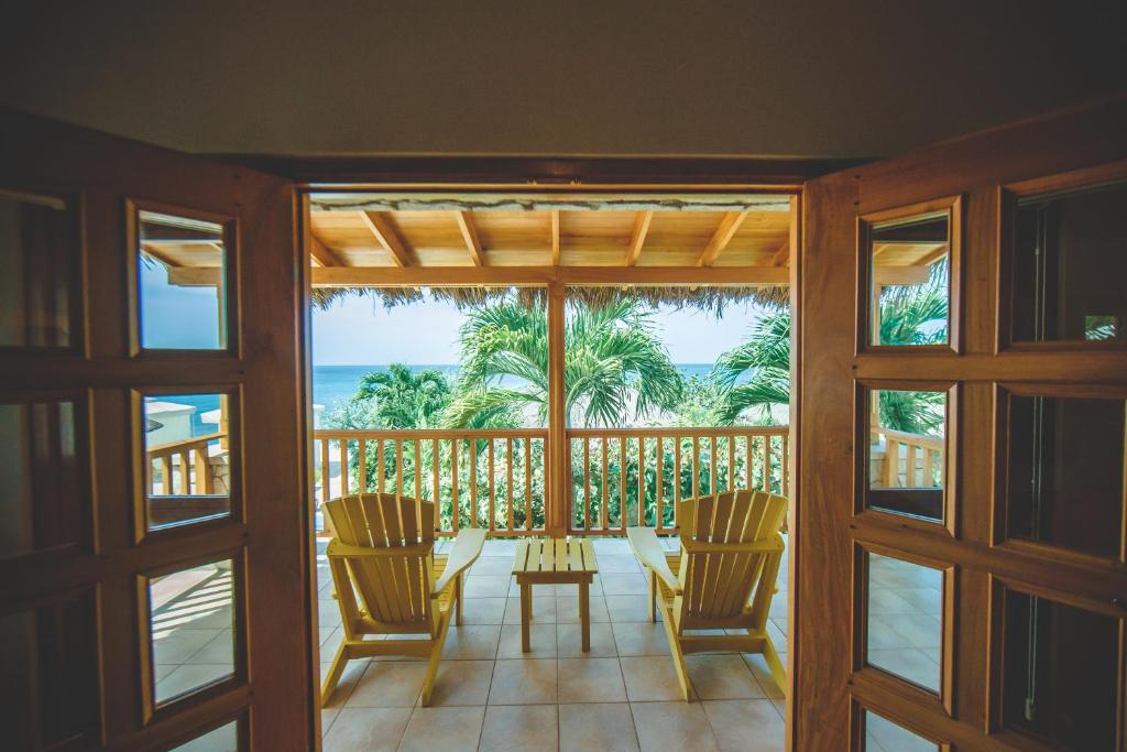 Ocean Cliff Hotel Negril Limited photo