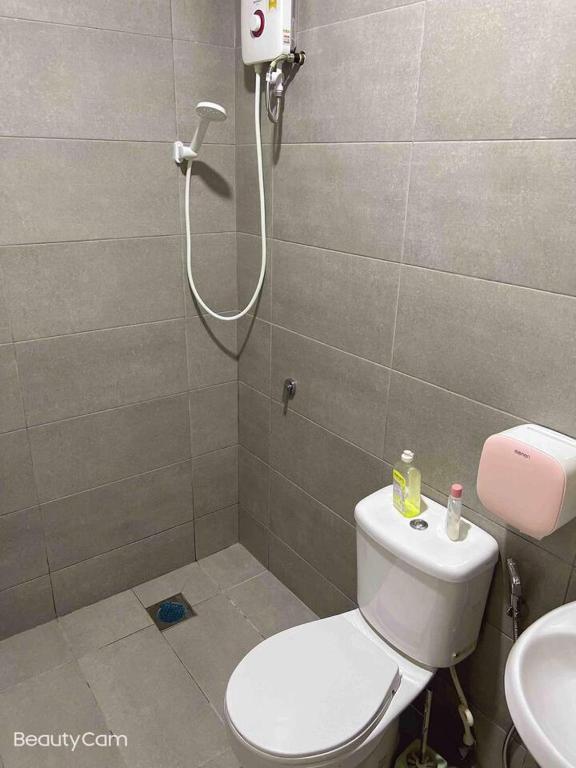 Condo 3 bedroom Georgetown Gelugor USM Queensbay photo