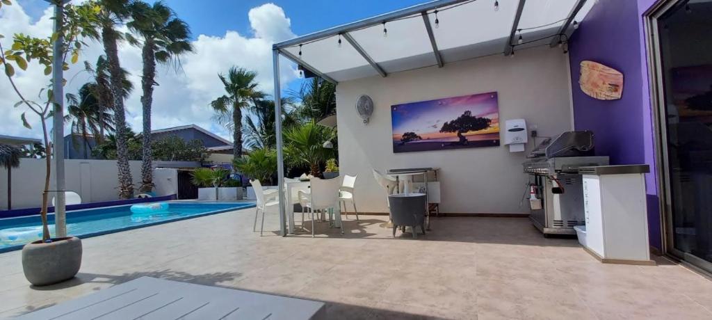 Sandcastle Beach Apartments photo