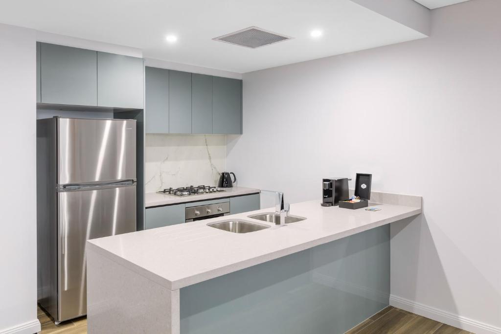 Sydney Meriton Suites North Sydney Additional