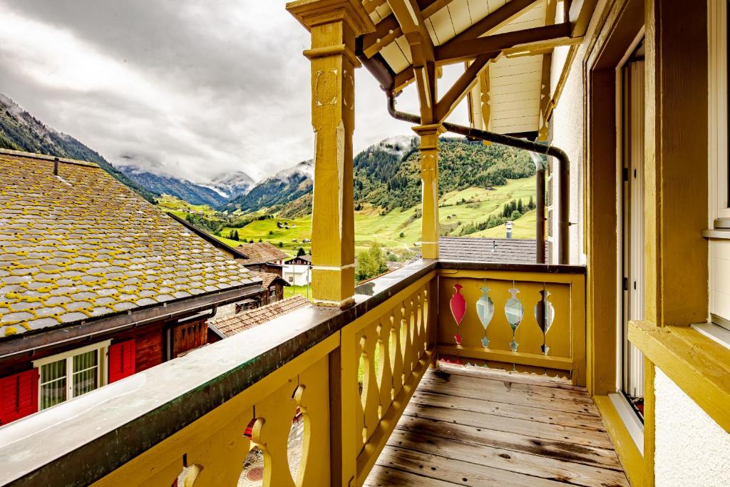 Hotel Vallatscha photo