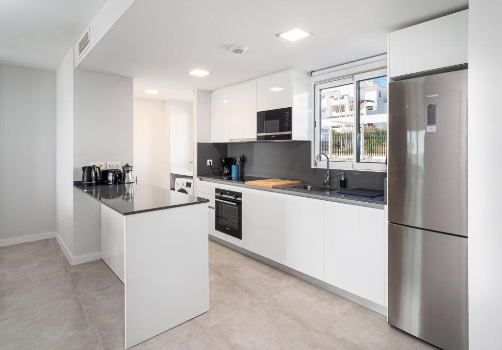 Via Celere 2325 Luxury Sea View Appartment - 4