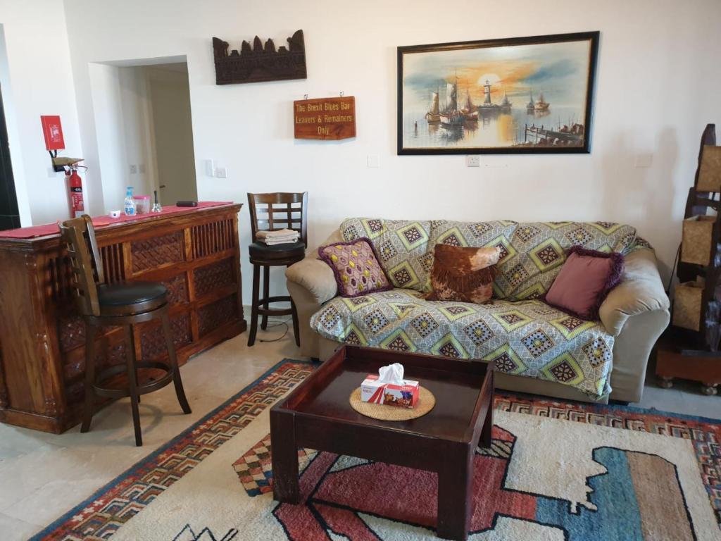 Nomad Tours Marina Beach Apartment photo