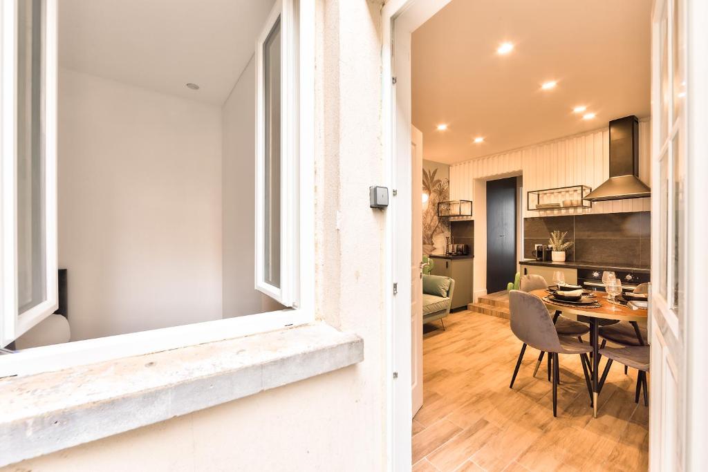 Superb and Cosy 2BR Apt In The Heart Of Paris ! 3P - 5