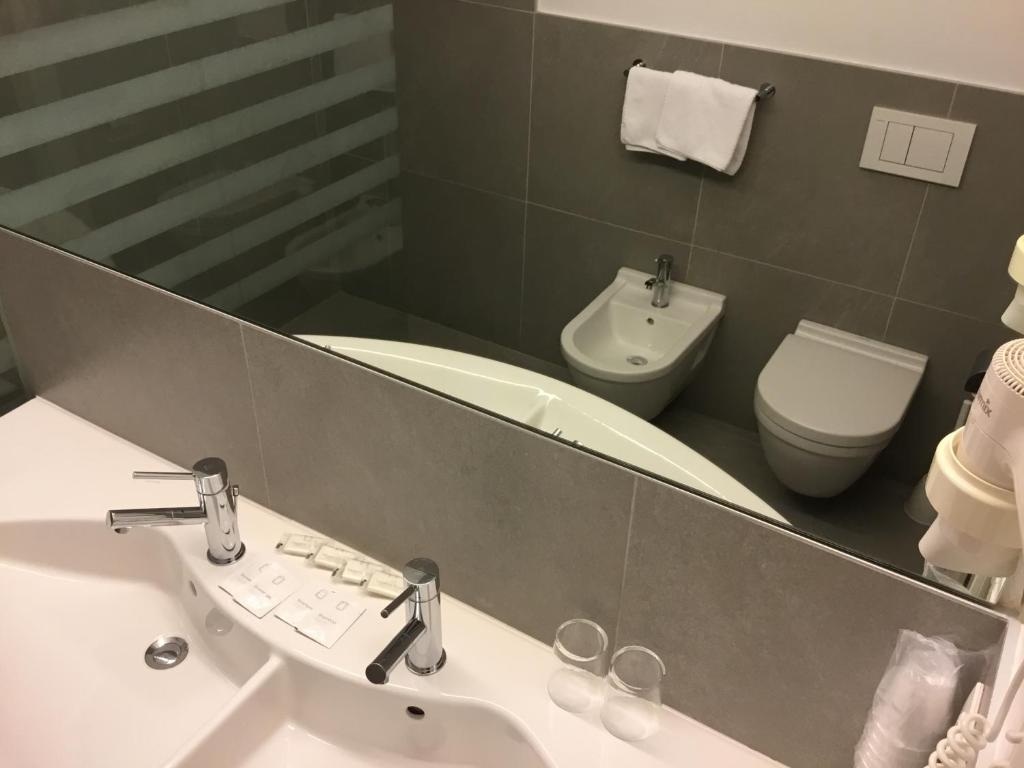 Hotel Adria photo