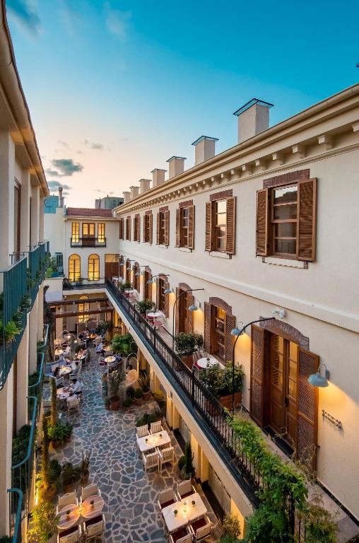 Ecole St. Pierre Hotel — Hotel in İstanbul