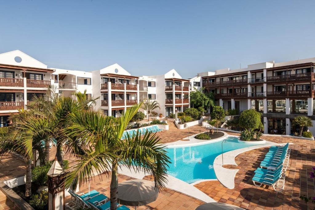 Nazaret Mansion — Swimming pool in Costa Teguise, Canary Islands