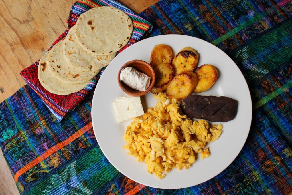 Comida y bebida