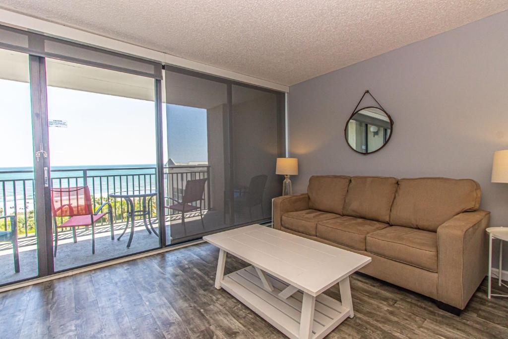 Modern Oceanfront Double Queen Apartment Sleeps 6! Ocean Forest Plaza 607 — Hotel in Myrtle Beach (SC)
