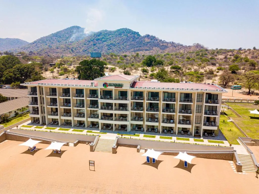 Sunbird Waterfront, hotel in Salima