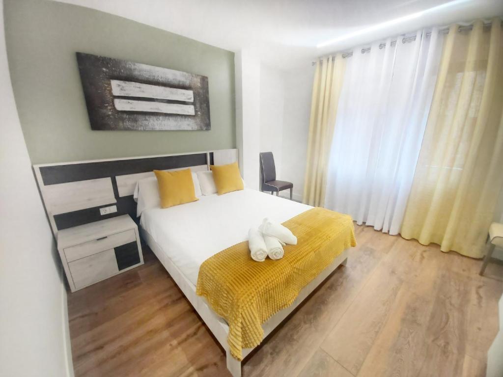 San Antón Piso de lujo centro con Aire ac by Apartamentos Logrono - 5