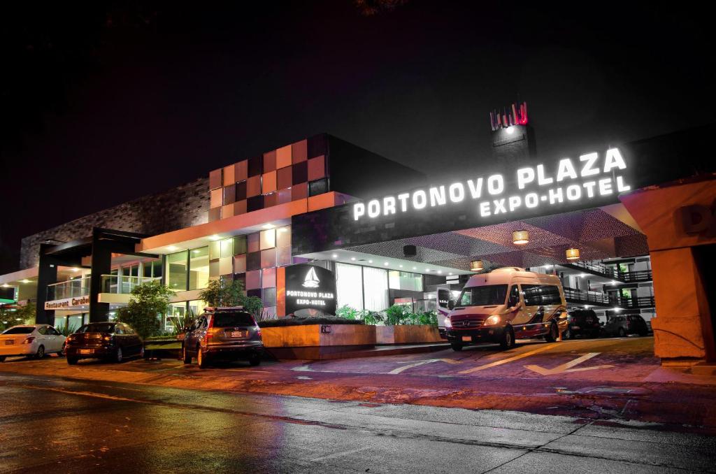 Hotel Portonovo Plaza Expo Photo 25