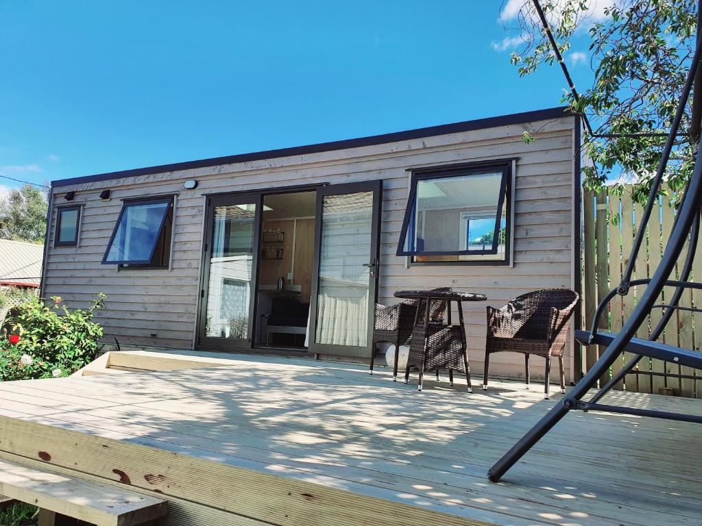 Dunedin Luxurious Retreat Cabin — Hotel in Dunedin