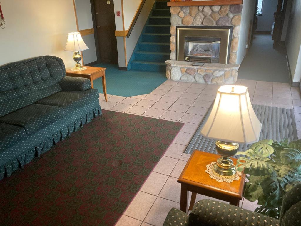 Landmark Motel photo