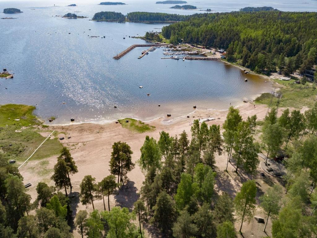 Beach Hotel Santalahti photo