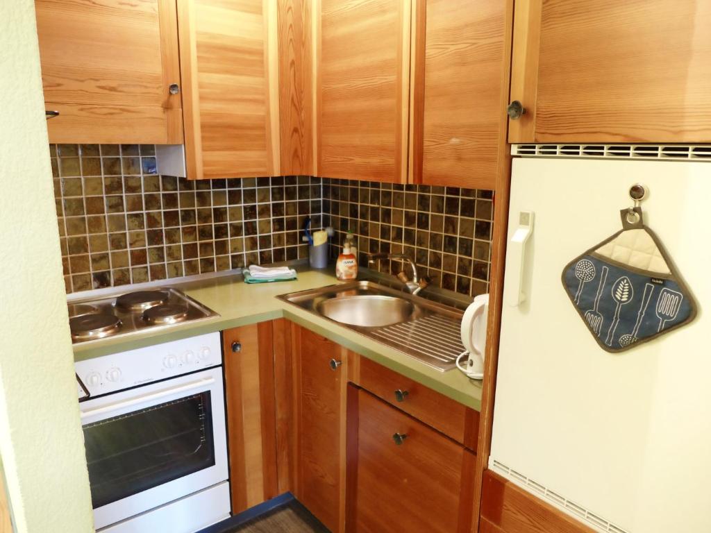 Apartment Jeanne D'Arc Apt- C-28 by Interhome - 3