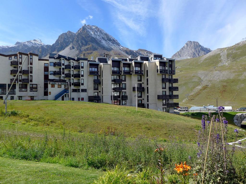 Apartment Le Prariond - Val Claret-4 by Interhome - 5