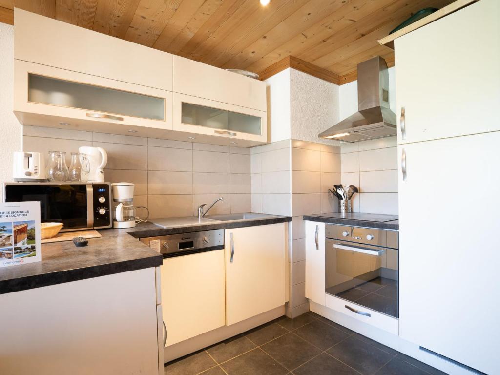 Apartment Lac Blanc 704 by Interhome - 4