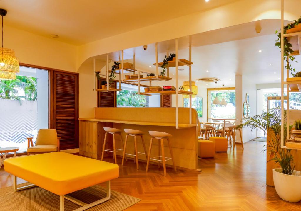 フロント・ロビー