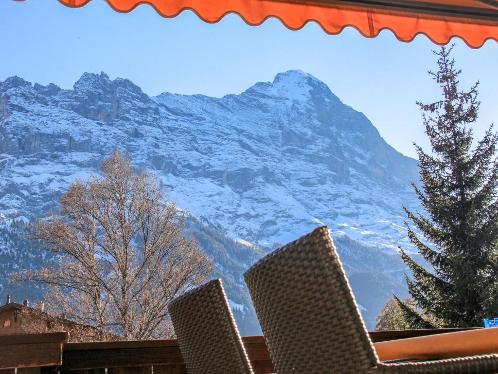 Apartment Chalet Bodmisunne by Interhome - 3