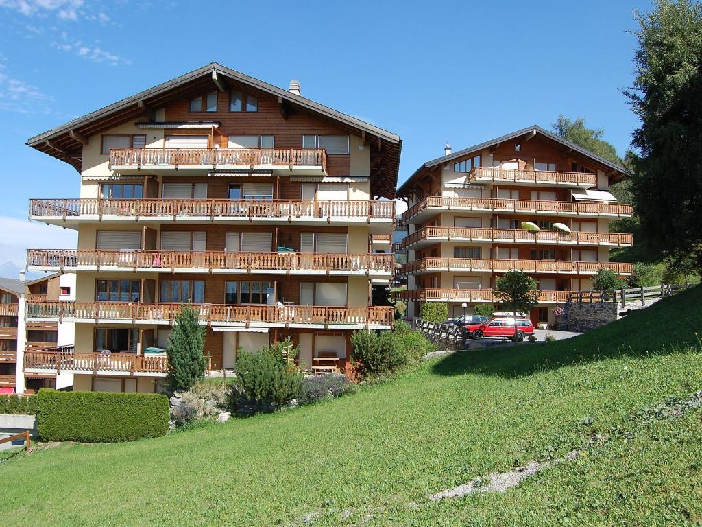 Apartment Ambassador II Apt 13 by Interhome - 4