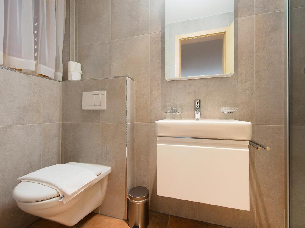 Bathroom, Apartment Bergfrieden Apt- 2 by Interhome in Wengen