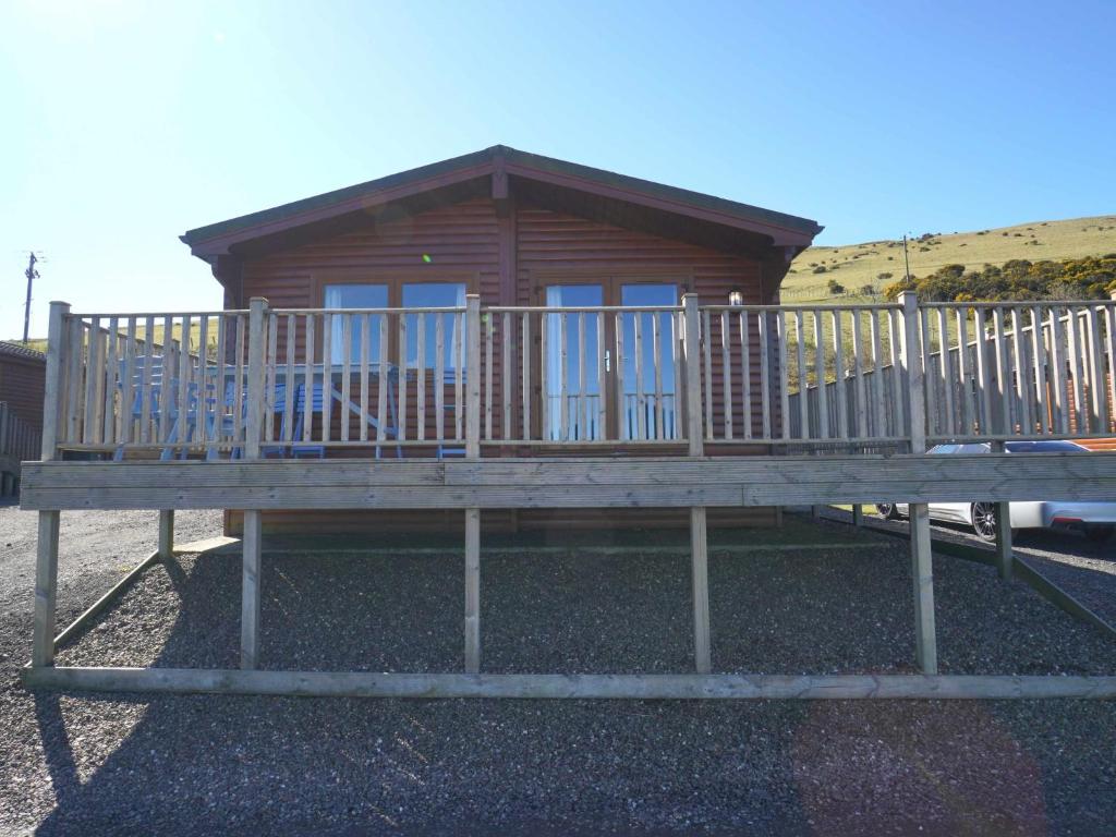 Chalet Loch Leven Lodge 11 by Interhome, Kinross