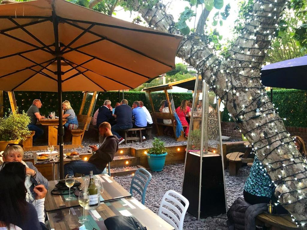 The Mug House Inn photo 4