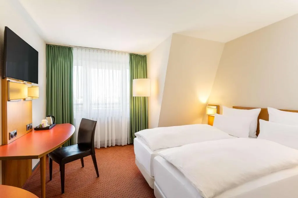 NH Berlin City Ost, Hotel in Berlin
