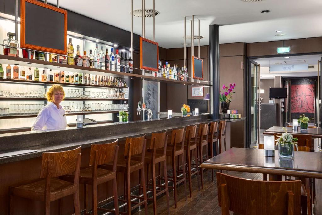 Nh Waalwijk Photo 18